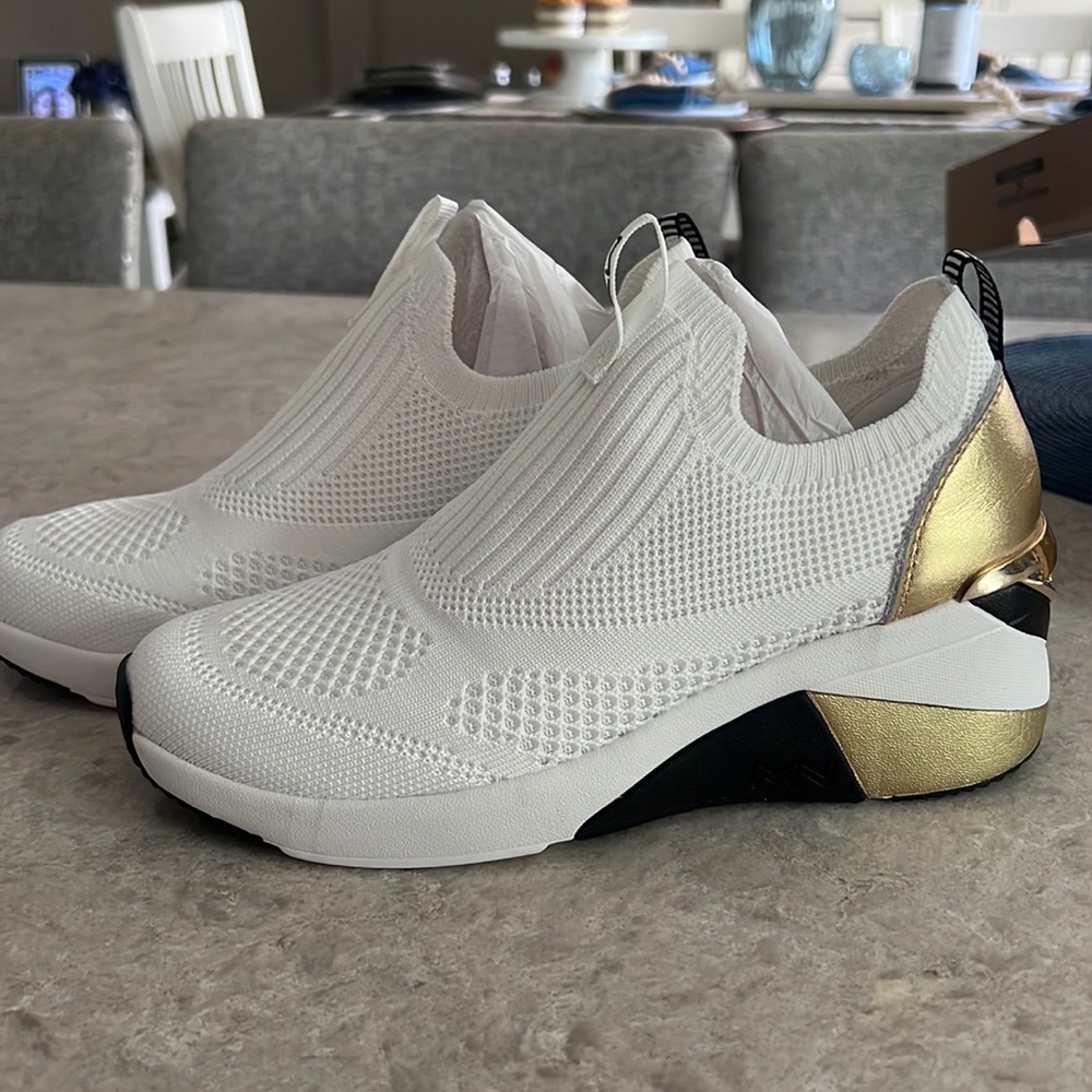 Mark Nason Wedge Etty new in box